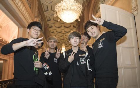 和不屈的精 和不屈的精