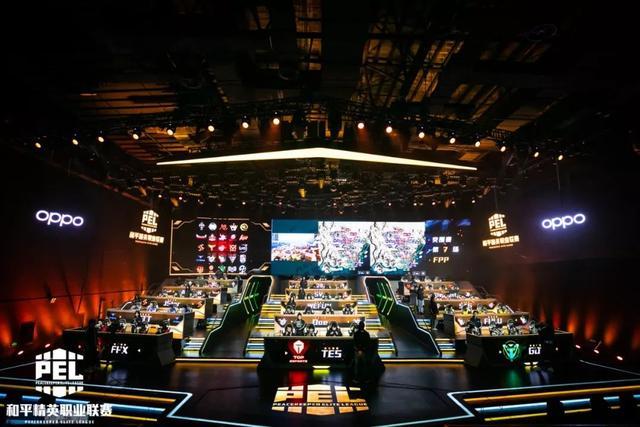 国足展现了 国足展现了